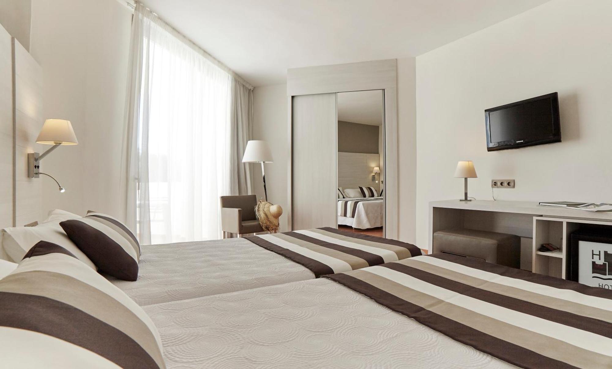 Double or Twin Room Terrace