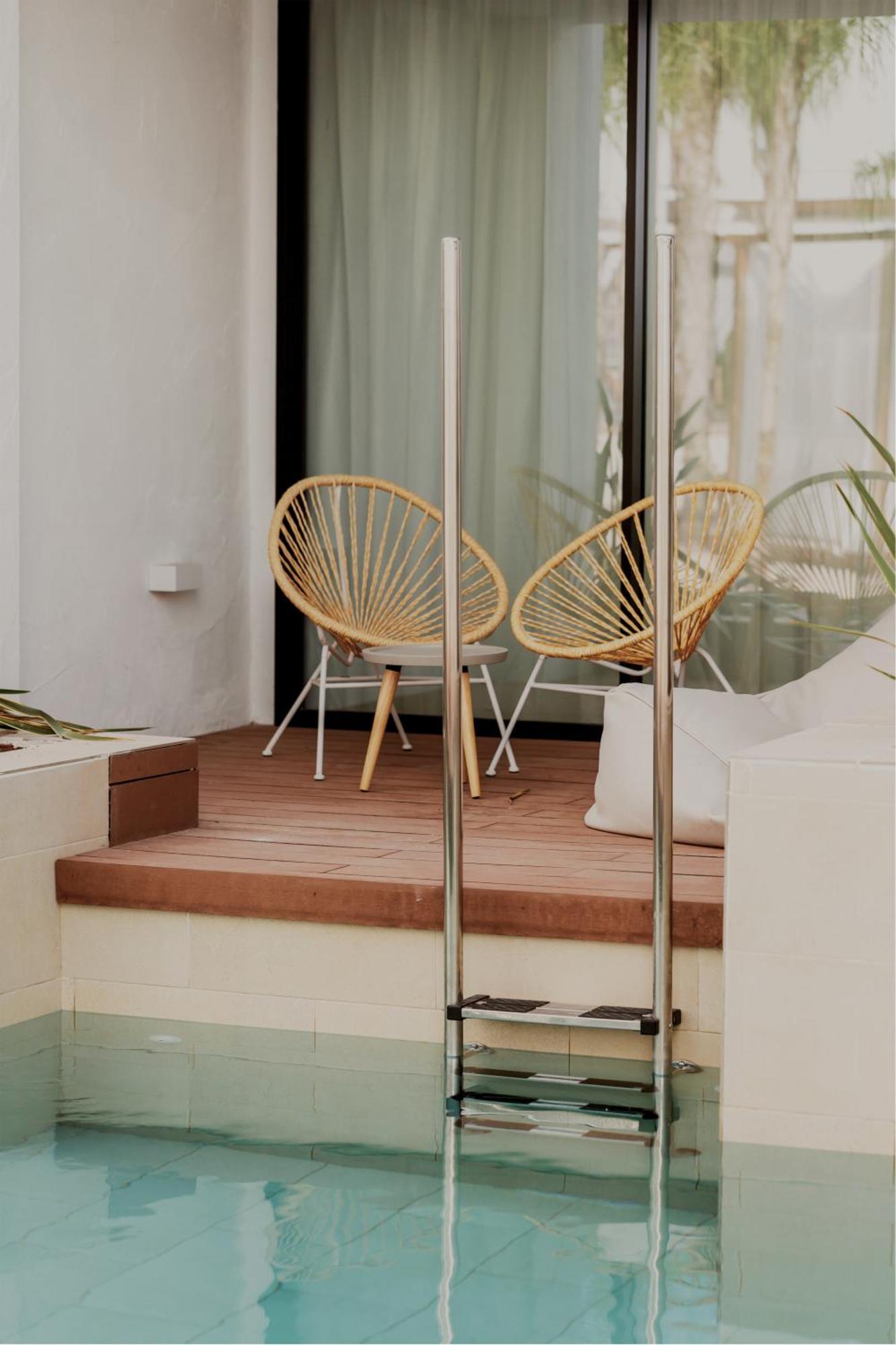 Swim Up Double Room,1586206895:JPEG